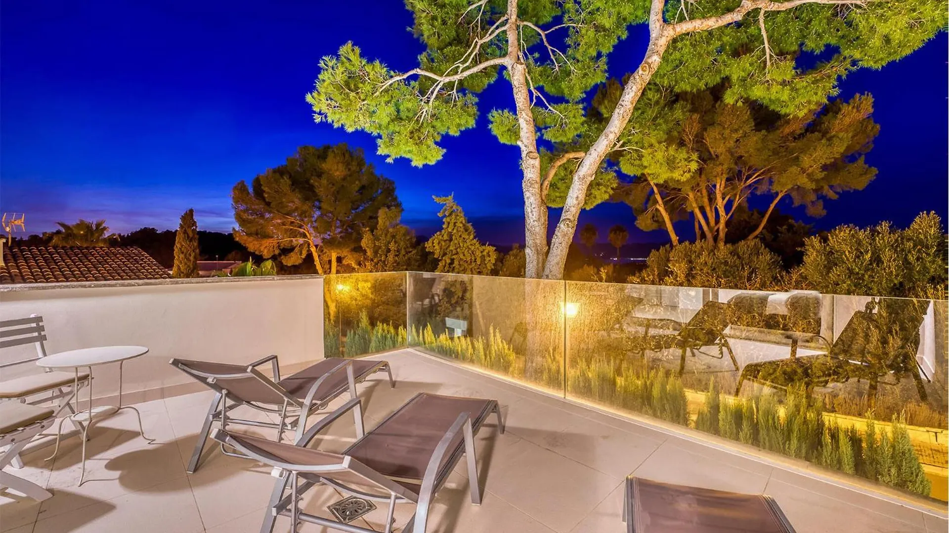Lovely Home In Alcudia With Kitchen 阿尔库迪亚