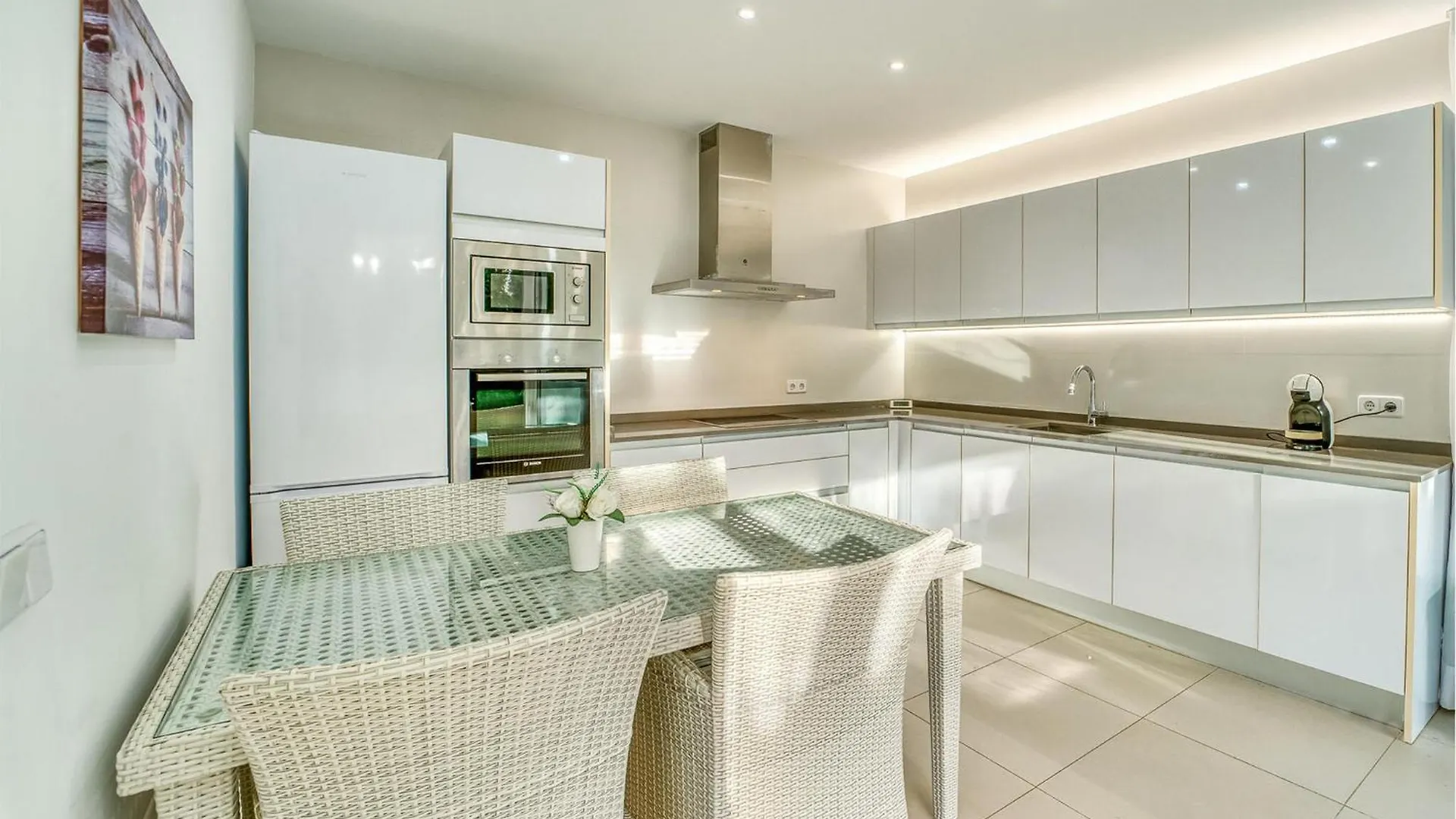 Lovely Home In Alcudia With Kitchen