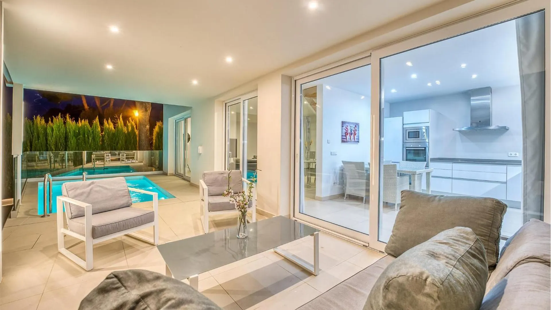 Lovely Home In Alcudia With Kitchen Hiszpania